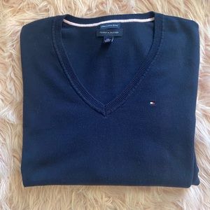 Tommy Hilfiger Women’s XXL Navy V Neck Sweater. 
65% Pima Cotton
35% Nylon